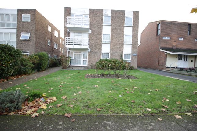 Thumbnail Flat to rent in The Park, Sidcup, Kent
