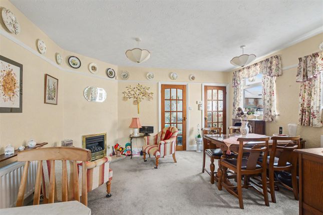 43, West Avenue, Nottingham photo 4