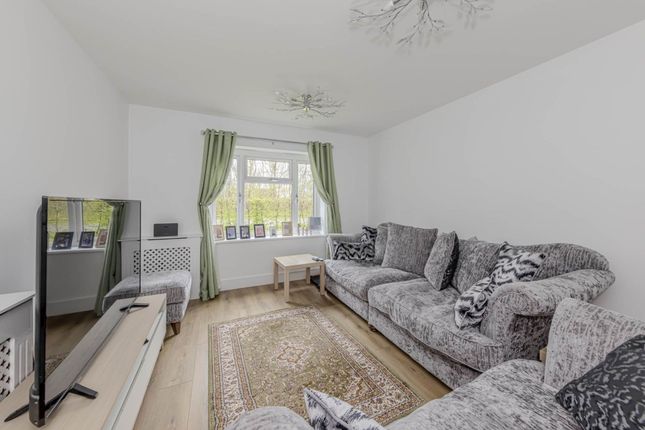 4 Sampson Bridgwood Close, Stoke-On-Trent photo 4