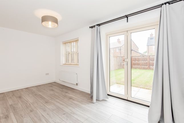 63, Flanders Close, Bicester photo 3