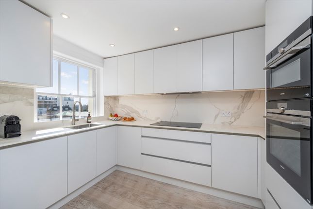 35, Clifton Place, London photo 3