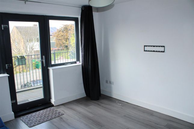 6, Woodchester, Kidderminster photo 5