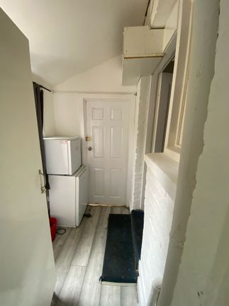 F-3, 54 Dyne Road , Dyne Road, London photo 5