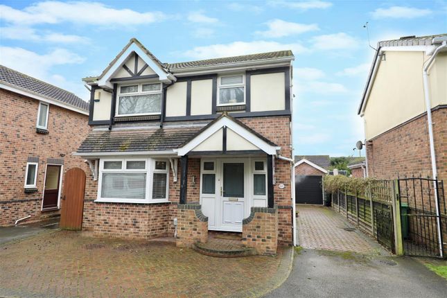 Thumbnail Detached house for sale in St. Peters View, Bilton, Hull