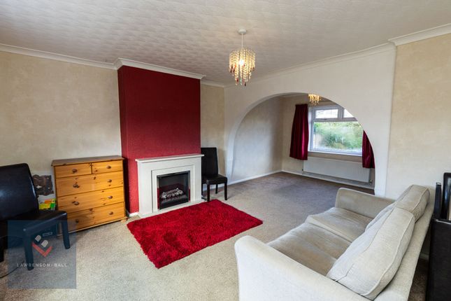 34 Kings Drive, Frodsham photo 2