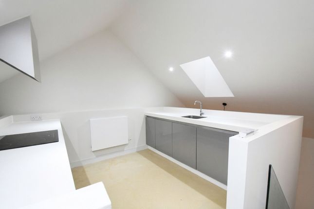 28 Laburnum Street, Salford photo 2