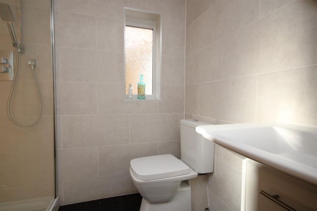 211, Stoughton Road, Guildford photo 5