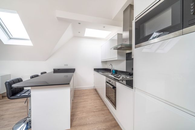 7 Chancellors Close, Beckenham photo 4