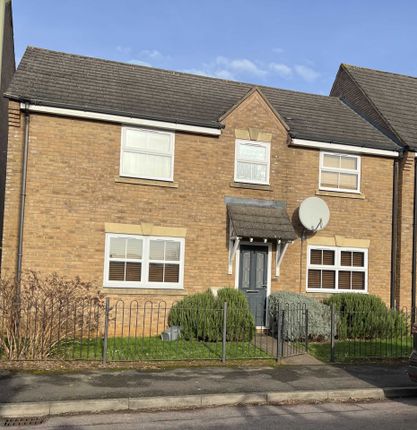 Thumbnail Flat to rent in Bryony Road, Bicester
