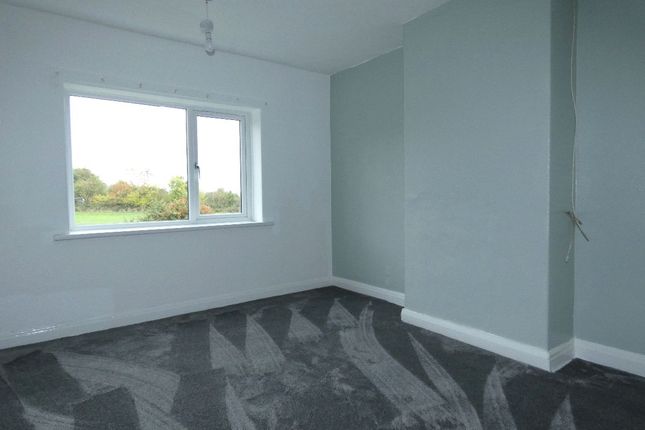 17 East View, Leeds photo 5