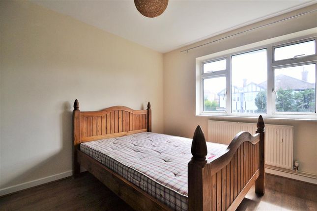 Flat for sale in Pearson Court, Central Road, Morden