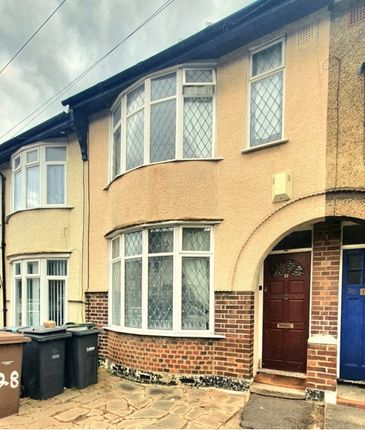 Thumbnail Terraced house to rent in St. Monicas Avenue, Luton