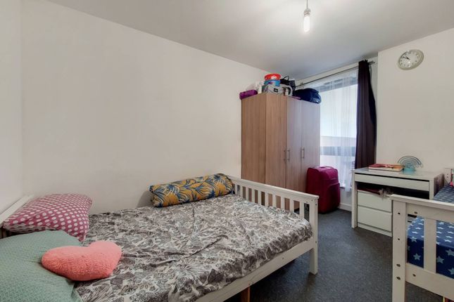 Flat for sale in Glasshouse Fields, Wapping E1W, Wapping, London,
