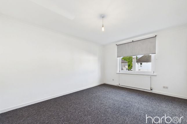 16 Montrose Avenue, Carmyle, Glasgow photo 2