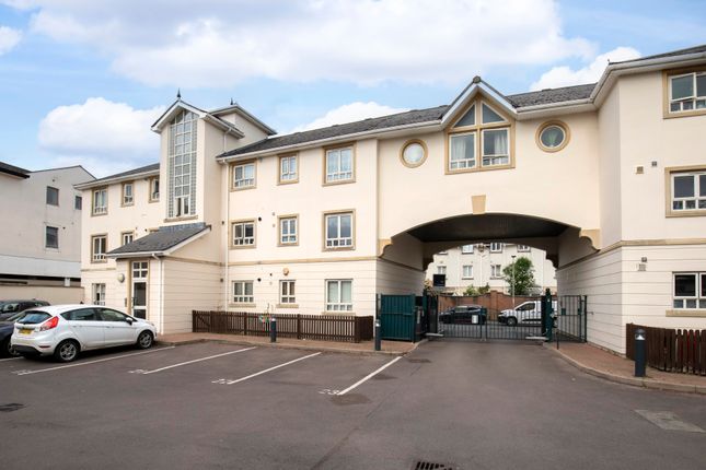 Flat to rent in Wallace Apartments, Cheltenham