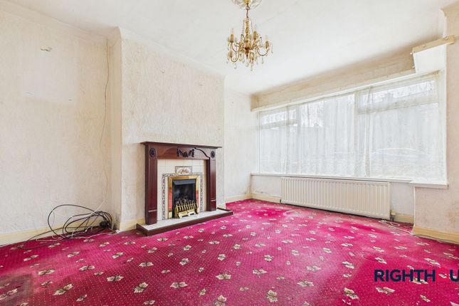 53 Pickles Lane, Bradford photo 2