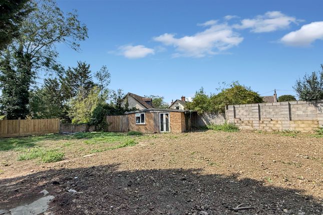 6, Norleaze, Westbury photo 2