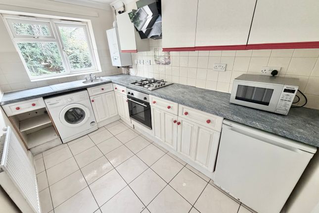 37, Timber Bank, Camberley photo 4