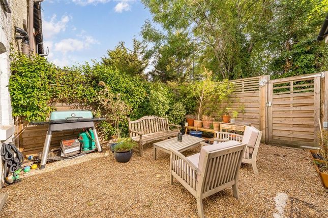 5, Campion Terrace, London photo 2