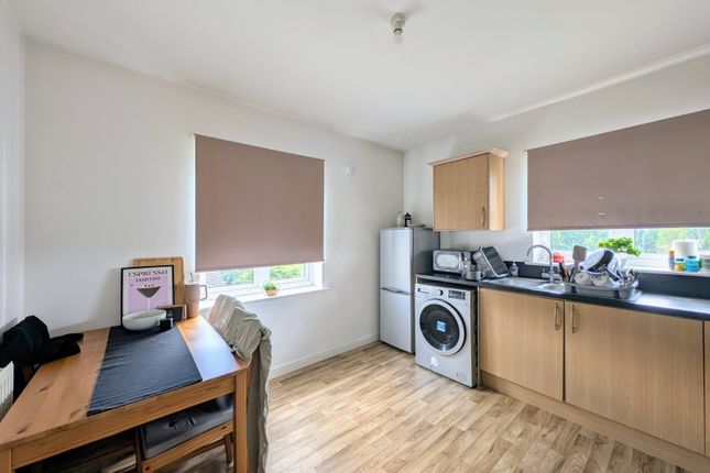 24, Temple Court, West Yorkshire photo 2