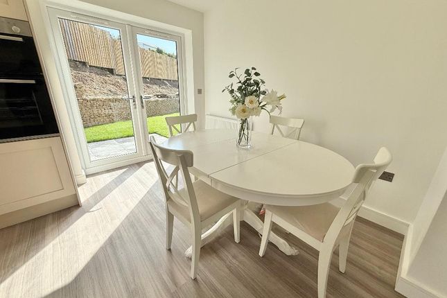 6A, Orchard Croft, Barnsley photo 4