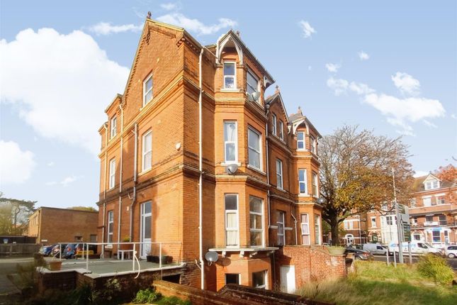 Thumbnail Room to rent in Shorncliffe Road, Folkestone
