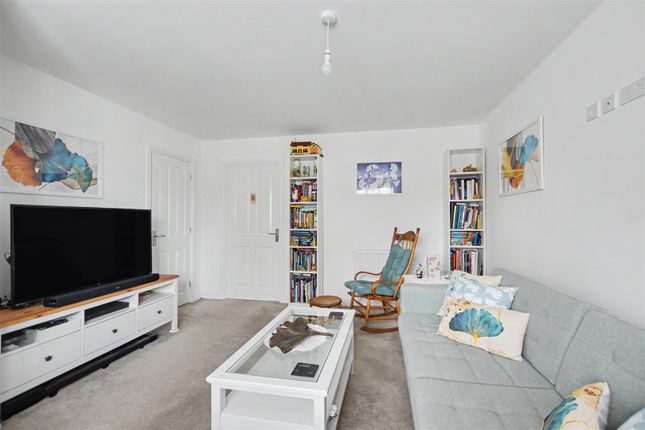 93, Field Farm Way, Nottingham photo 4