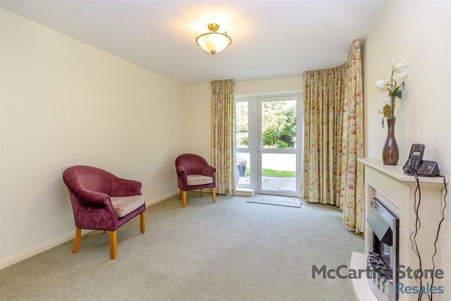 11  Brunlees Court, 19-23 Cambridge Road, Southport photo 2
