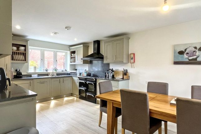 121, Muntjac  Road, Bristol photo 2