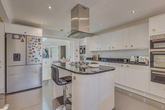 1, Rowan Close, Rayleigh photo 2