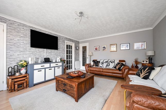 27, Nether Craigour, Little France, Edinburgh photo 3