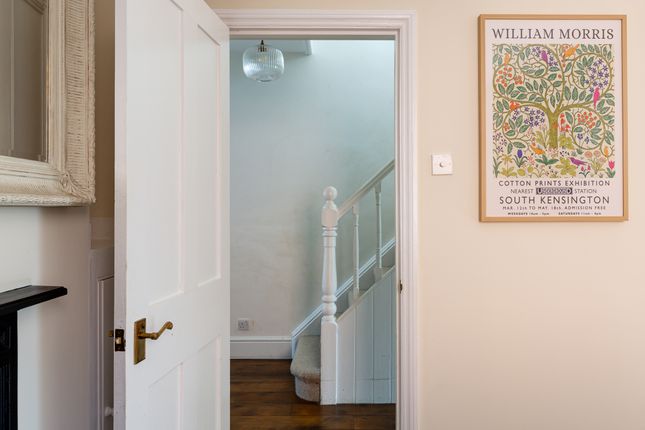87, Lumley Road, Surrey photo 4