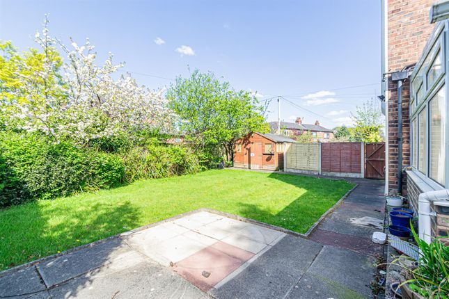 10, Fairfield Gardens, Warrington photo 3