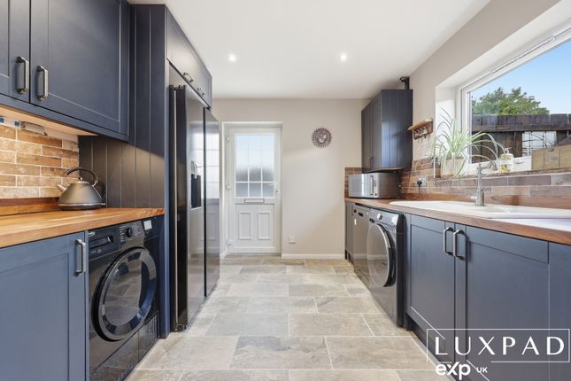 23, Windings Road, Ipswich photo 4