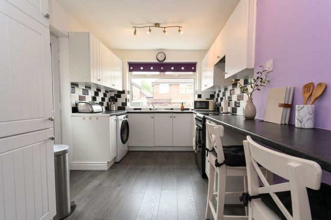 6 Hereford Drive, Manchester photo 3