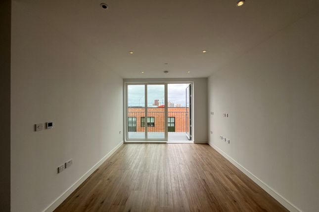 Flat for sale in Randolph Road, Southall