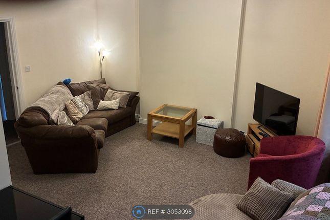 Highlea, Copebank, Bolton photo 2