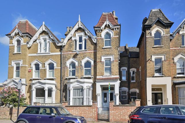 Thumbnail Studio to rent in Victoria Road, Stroud Green, London