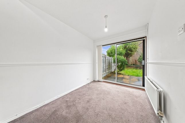 20, Kent Close, St. Ives photo 4