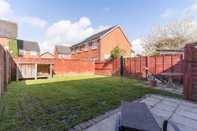 30 White Avenue, Newport photo 2