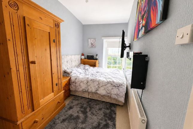 16, Caradog Place, Caernarfon photo 4