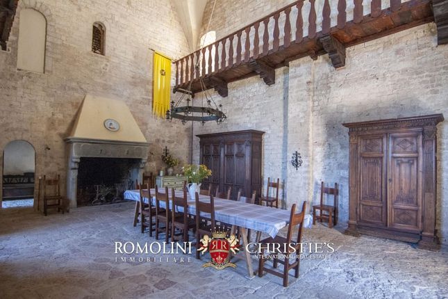 Country house for sale in Spoleto, Umbria, Italy