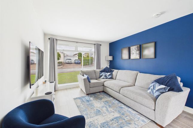 95, Smithfield Crescent, Blairgowrie photo 2