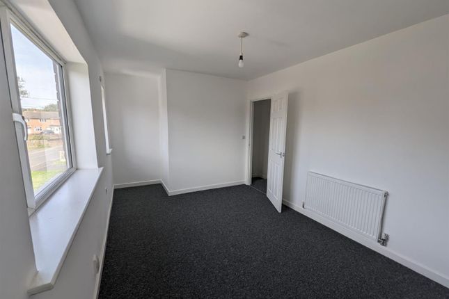 4, Barnett Road, Wolverhampton photo 2