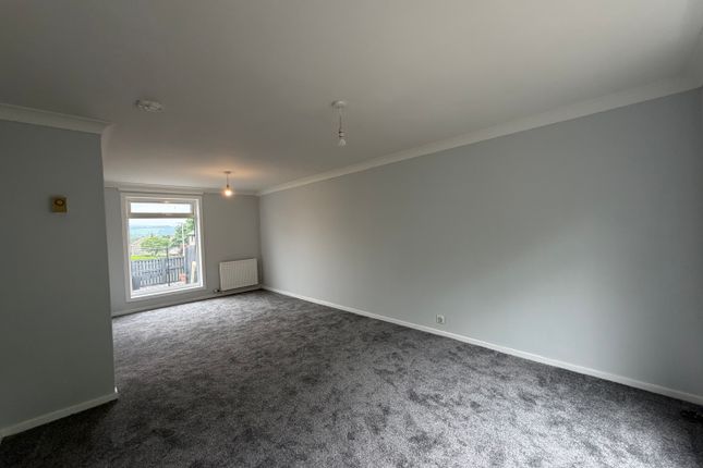 311, Glenrothes photo 4