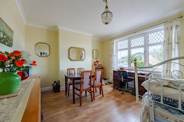 32 Caister Road, Great Yarmouth photo 4