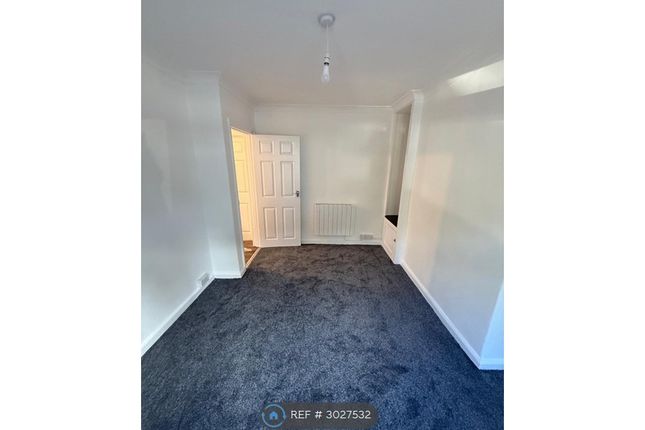 Cae Lewis, Tongwynlais, Cardiff photo 5