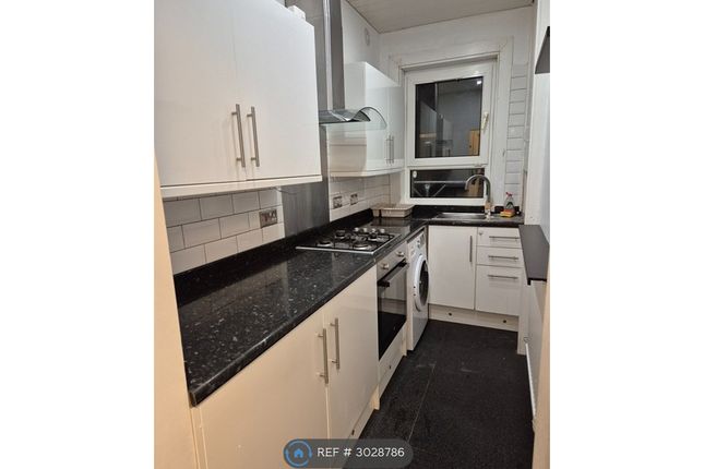 Flat, Bangorshill Street, Thornliebank, Glasgow photo 3