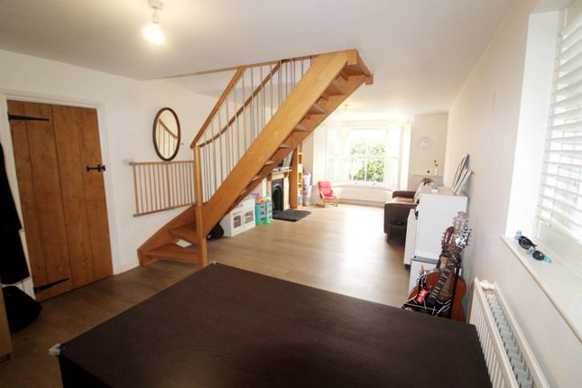 17, Calvert Road, High Barnet photo 3