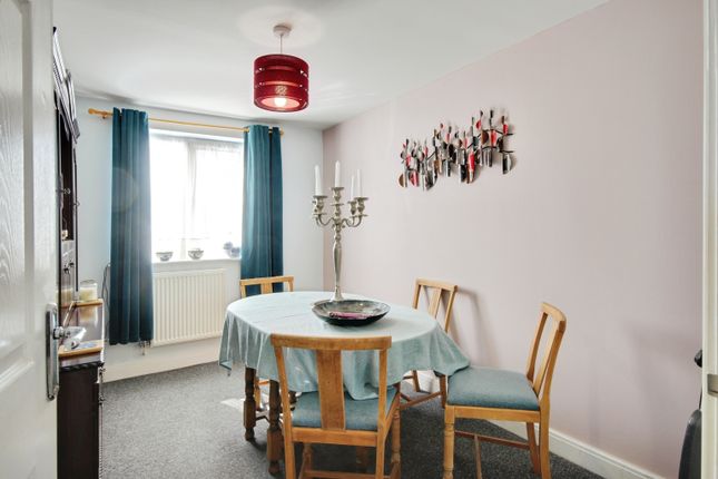 7, Vine Terrace, Gloucester photo 4